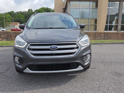 Used 2017 Ford Escape SE w/ Equipment Group 201A FWD image 8