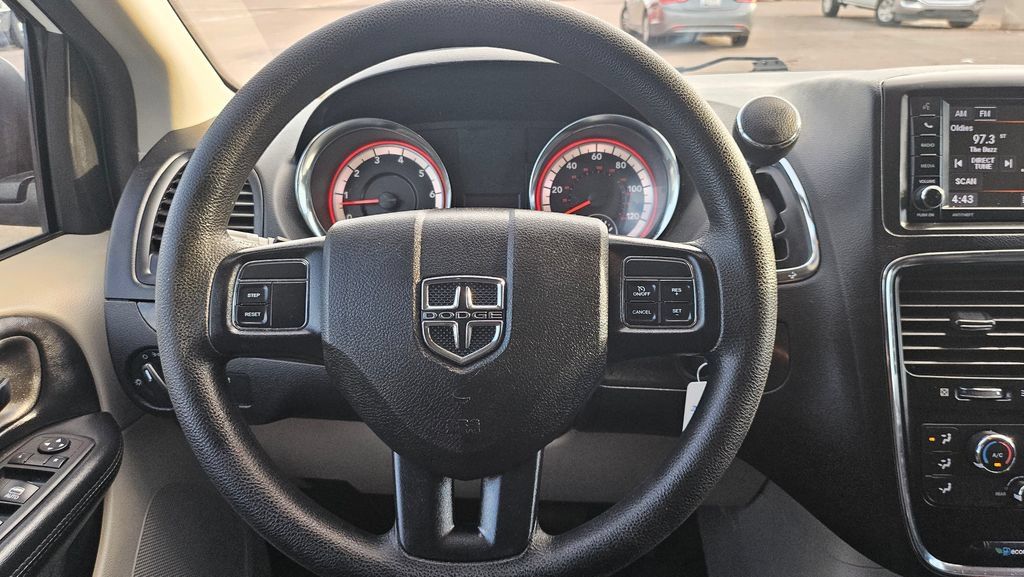Used 2019 Dodge Grand Caravan SE FWD image 30
