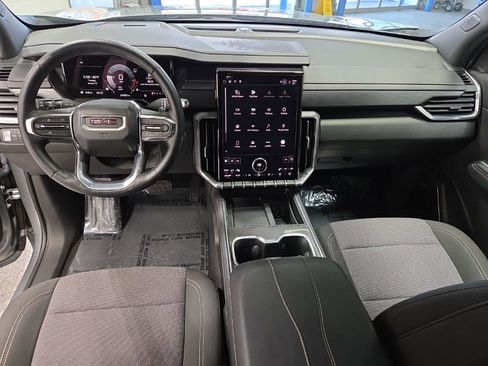 Used 2025 GMC Acadia Elevation image 11