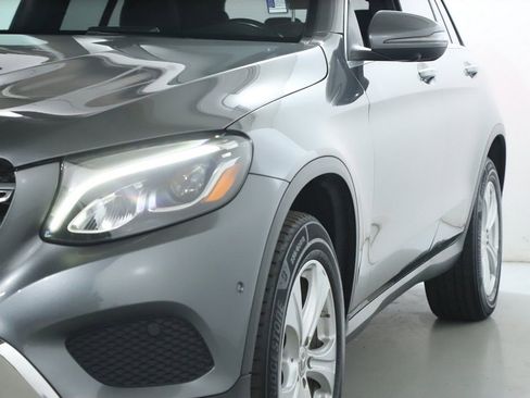 Used 2018 Mercedes-Benz GLC 300 4MATIC image 4