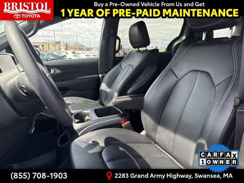 Used 2025 Chrysler Pacifica Select FWD image 16
