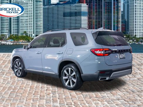 Certified 2023 Honda Pilot Touring image 5