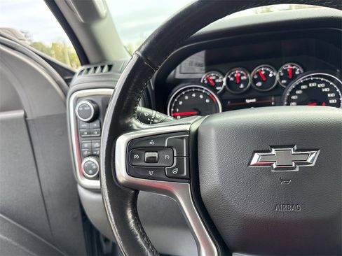 Used 2022 Chevrolet Silverado 1500 RST image 15