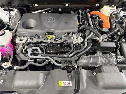 Certified 2024 Toyota Venza Nightshade AWD/4WD image 28