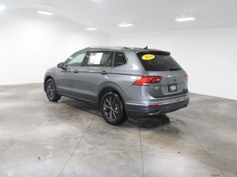 Used 2024 Volkswagen Tiguan SE image 7