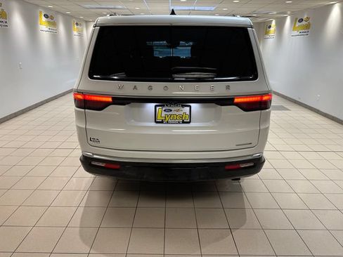 Used 2024 Jeep Wagoneer L Series III w/ Premium Group I AWD/4WD image 29