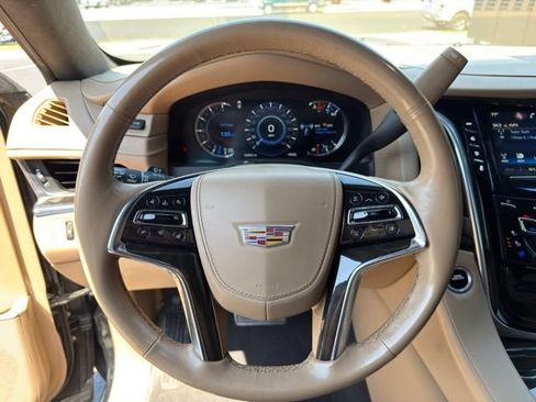 Used 2019 Cadillac Escalade Platinum AWD/4WD image 14