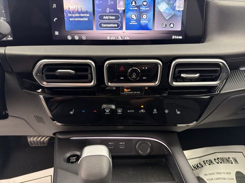 New 2026 Nissan Sentra SV FWD image 10