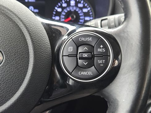 Used 2020 Kia Soul EX image 31