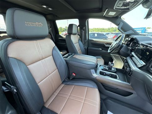 Used 2024 Chevrolet Silverado 1500 High Country w/ High Country Premium Package image 25