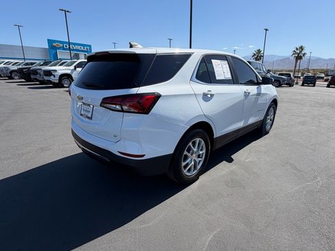 Used 2024 Chevrolet Equinox LT FWD image 3