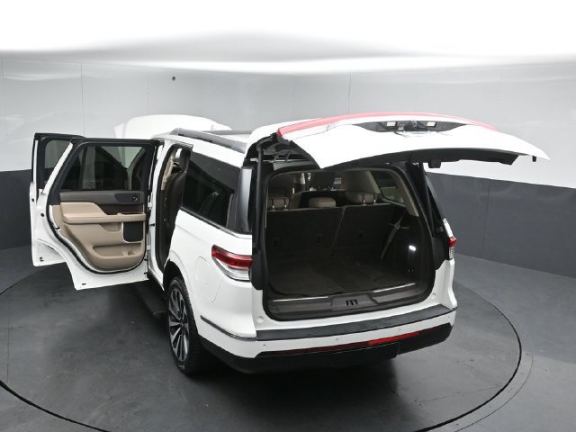 Certified 2023 Lincoln Navigator Reserve RWD image 61