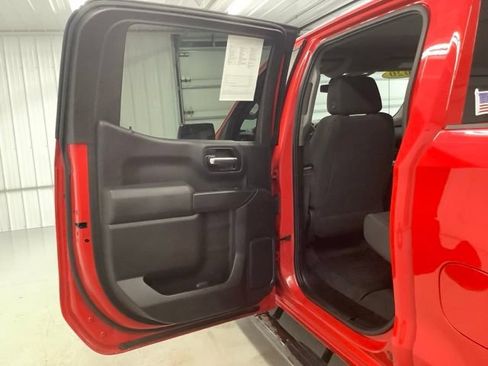 Used 2020 Chevrolet Silverado 1500 Custom w/ Custom Value Package AWD/4WD image 13