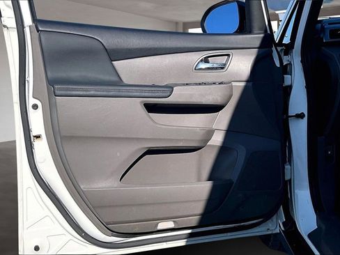 Used 2017 Honda Odyssey EX-L image 19