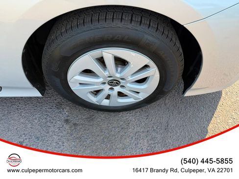 Used 2016 Toyota Prius Two FWD image 23