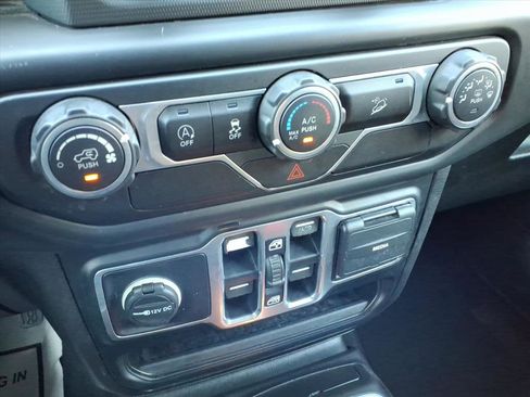 Used 2019 Jeep Wrangler Unlimited Sport S image 25