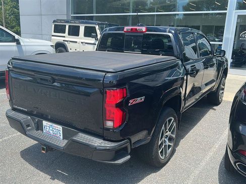 Used 2023 Chevrolet Colorado Z71 w/ Z71 Convenience Package 2 AWD/4WD image 4