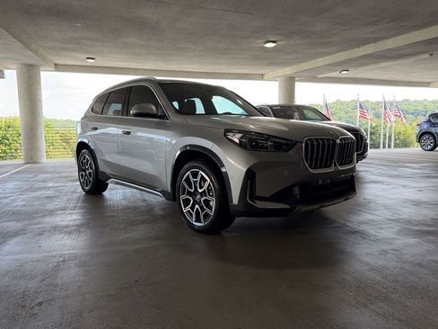 Used 2026 BMW X1 xDrive28i AWD/4WD image 5