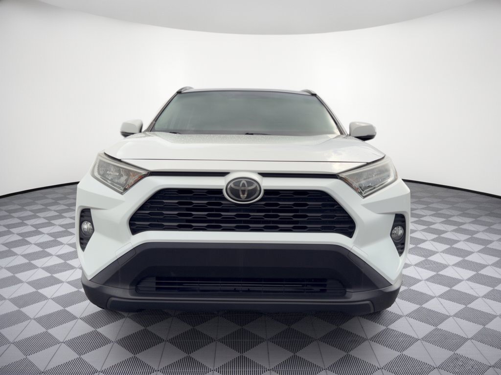 Used 2019 Toyota RAV4 XLE Premium FWD image 6