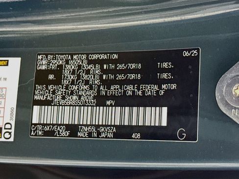Used 2025 Toyota 4Runner TRD Off-Road Premium AWD/4WD image 39