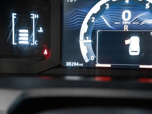 Used 2025 Toyota 4Runner SR5 AWD/4WD image 42