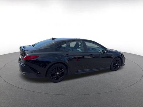 Used 2025 Toyota Camry SE FWD image 12