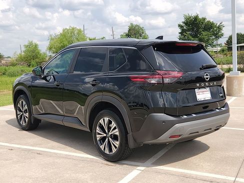 Certified 2023 Nissan Rogue SV w/ SV Premium B Package FWD image 7