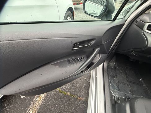 Used 2025 Toyota Corolla LE image 18