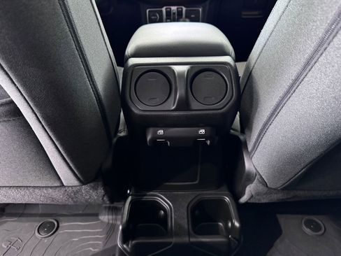 Used 2024 Jeep Wrangler Unlimited Sport AWD/4WD image 27