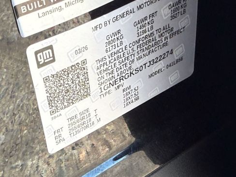Used 2026 Chevrolet Traverse LT FWD image 24