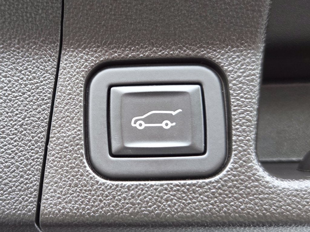 Used 2023 GMC Acadia AT4 w/ Trailering Package AWD/4WD image 28