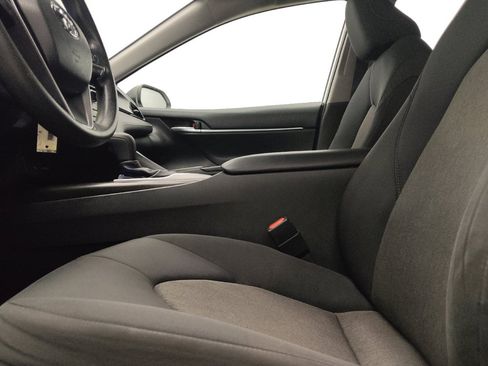 Used 2021 Toyota Camry LE w/ Carpet Mat Package (TMS) FWD image 17