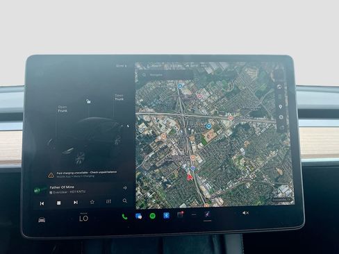 Used 2023 Tesla Model Y Long Range image 12