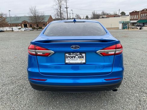 Used 2019 Ford Fusion SE w/ Equipment Group 151A image 4