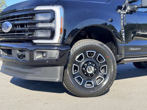 New 2026 Ford F350 Platinum w/ FX4 Off-Road Package AWD/4WD image 4