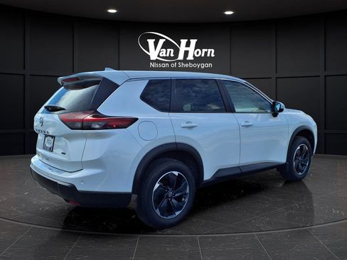 Used 2025 Nissan Rogue SV image 28