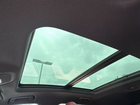 Used 2023 Audi e-tron S Prestige w/ Prestige Package image 11