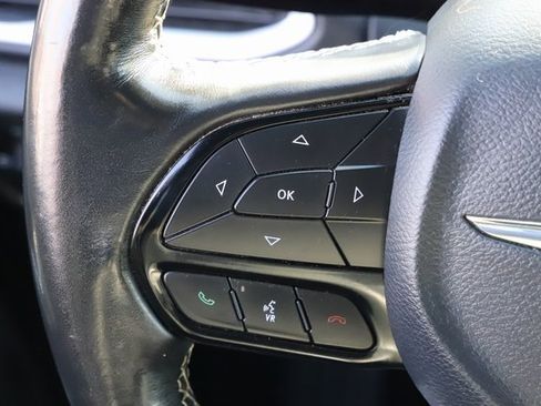 Used 2020 Chrysler Pacifica Touring-L w/ Advanced Safetytec Group image 26