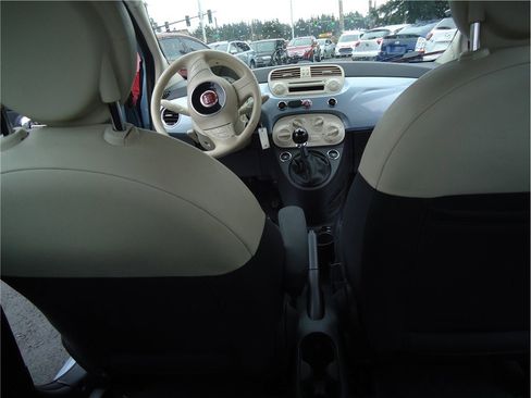 Used 2015 FIAT 500 Pop image 17