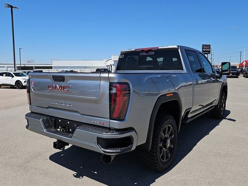 New 2026 GMC Sierra 2500 AT4 w/ AT4 Premium Plus Package AWD/4WD image 5