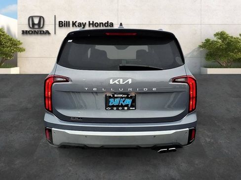 Used 2023 Kia Telluride S FWD image 4