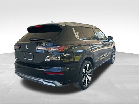 New 2025 Mitsubishi Outlander AWD image 3