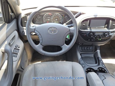 Used 2005 Toyota Sequoia SR5 AWD/4WD image 12