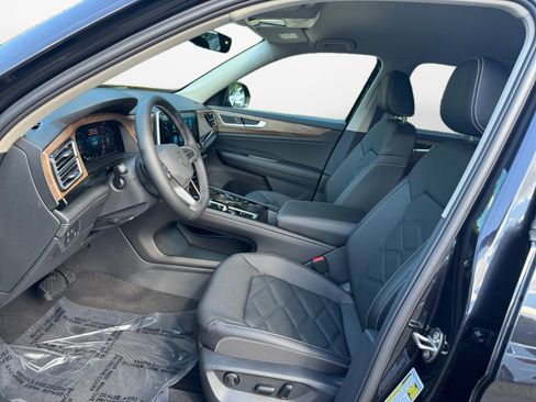 New 2026 Volkswagen Atlas SE image 9