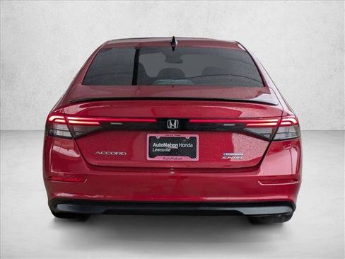 Used 2024 Honda Accord Sport image 7