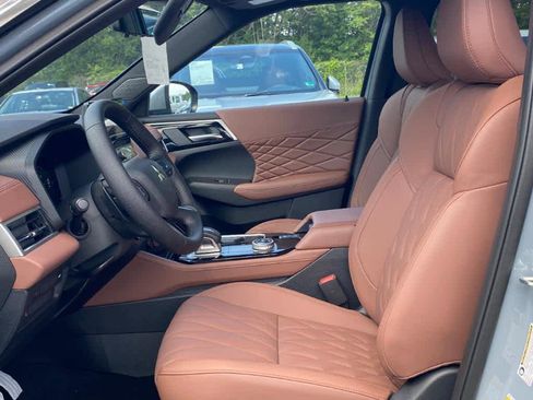 New 2025 Mitsubishi Outlander SEL image 6