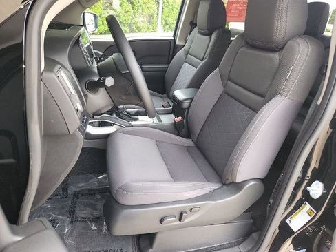Certified 2025 Nissan Frontier SV RWD image 12