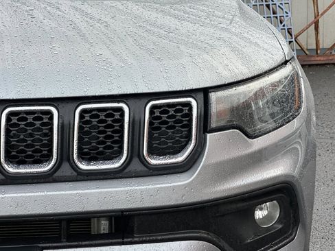 Used 2024 Jeep Compass Latitude image 52