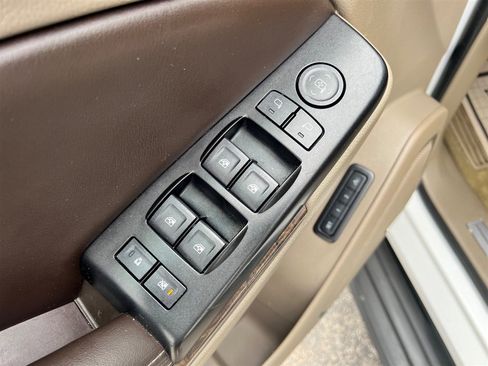 Used 2015 Chevrolet Tahoe LT image 14