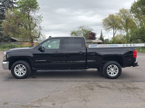 Used 2018 Chevrolet Silverado 1500 LT w/ All Star Edition AWD/4WD image 18
